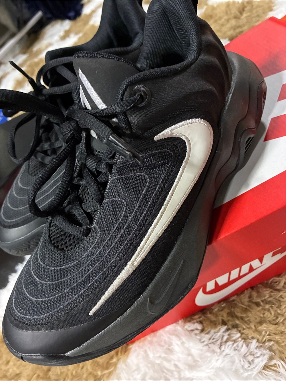 Nike Giannis Immortality 4 older kids basketball shoes